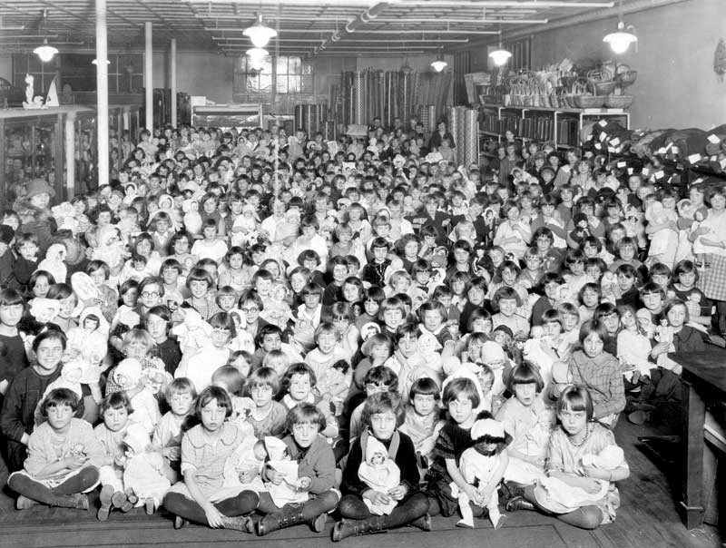 Large doll party, January 14, 1926.