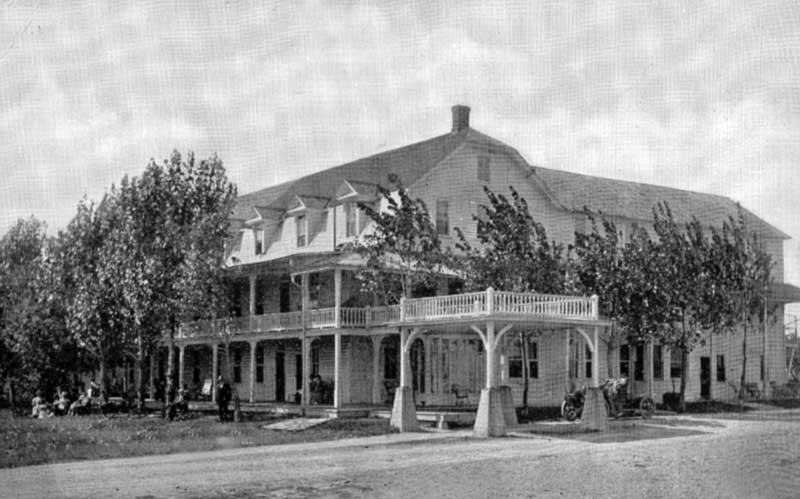 Laurel Inn, Pocono Lake, circa 1915.