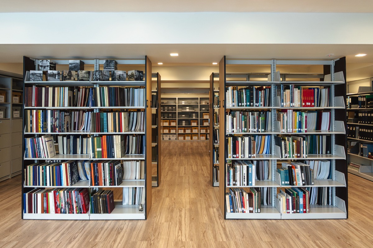 Stacks Image 570